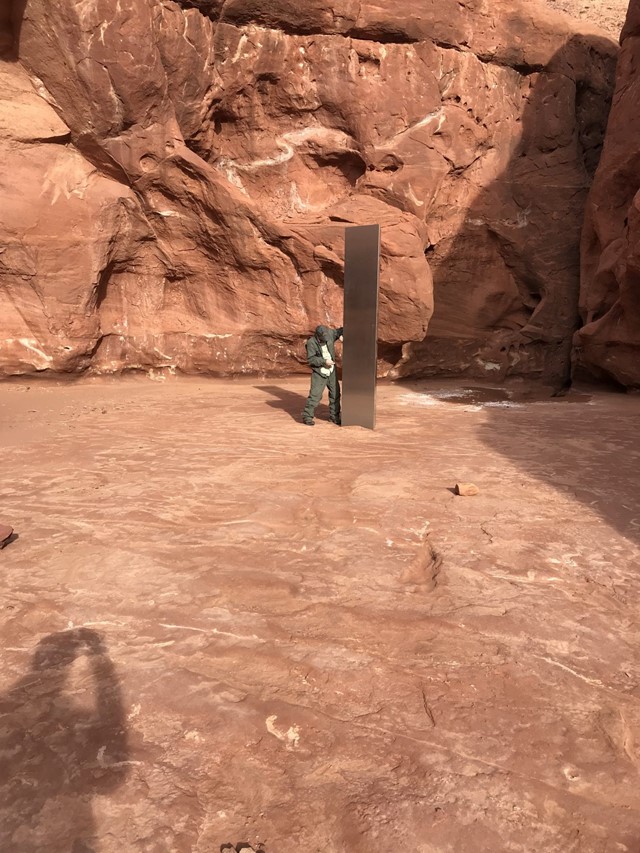 Utah desert monolith