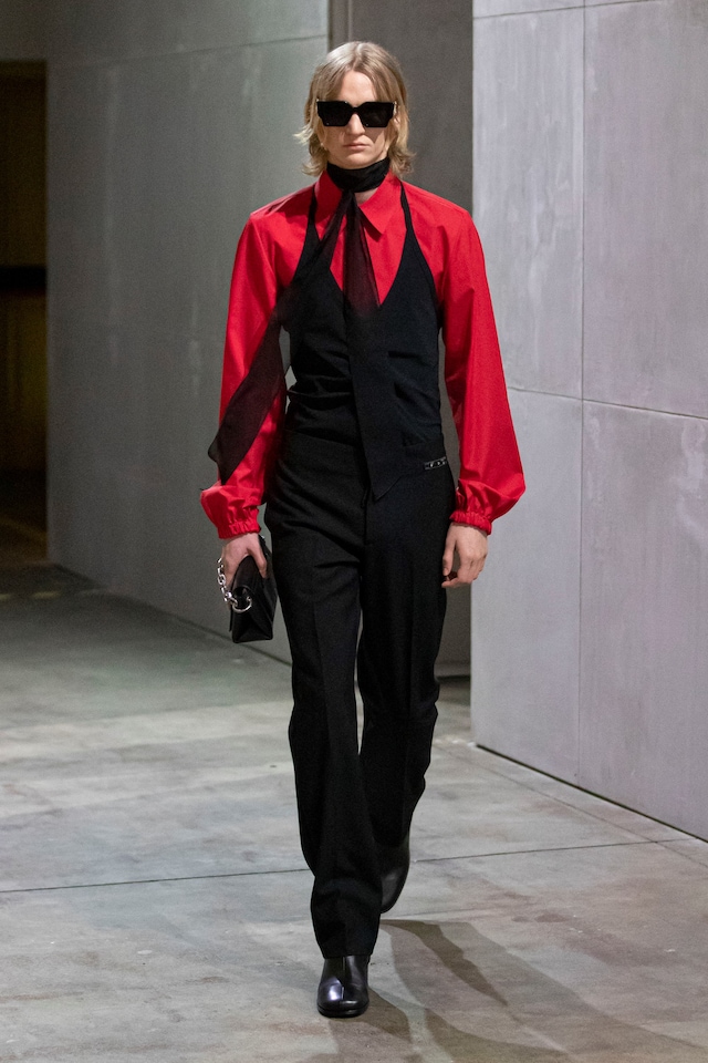 Off-White SS21 mens/women&#39;s collection by Virgil Abloh 2 1