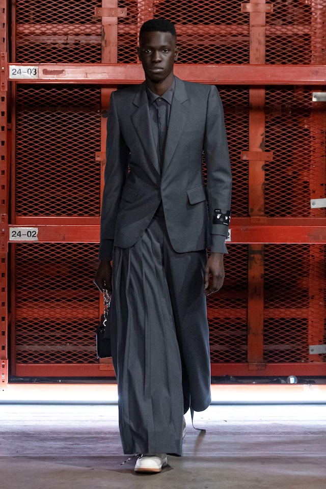 Off-White SS21 mens/women&#39;s collection by Virgil Abloh 21 20