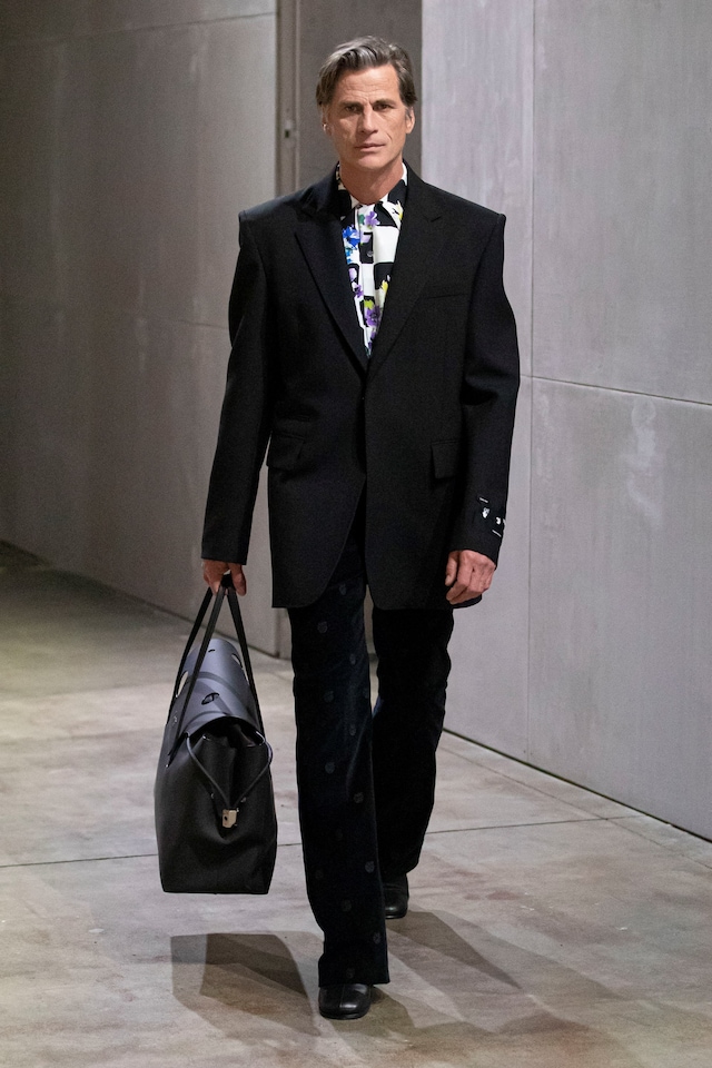 Off-White SS21 mens/women&#39;s collection by Virgil Abloh 26 25