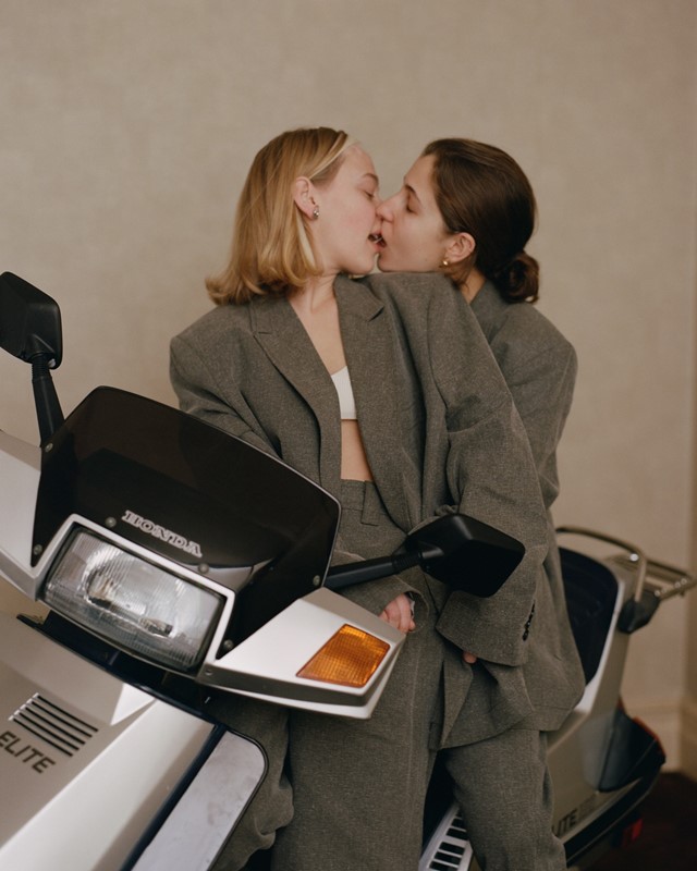 Jacquemus SS21 L&#39;Amour collection lovers