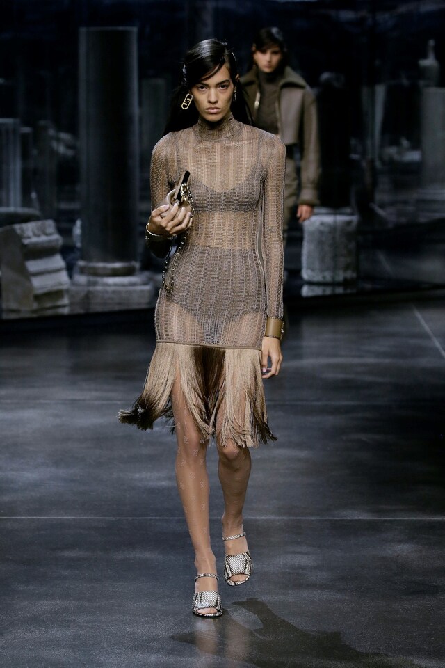 Fendi womenswear AW21 by Kim Jones 13