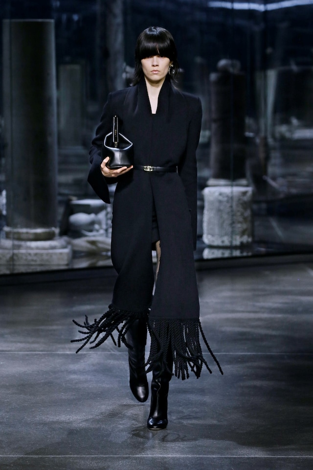 Fendi womenswear AW21 by Kim Jones 25