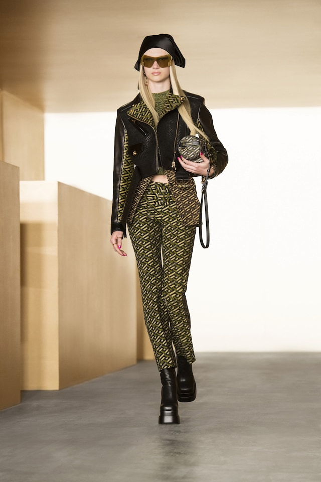 Versace AW21 womenswear menswear show 4