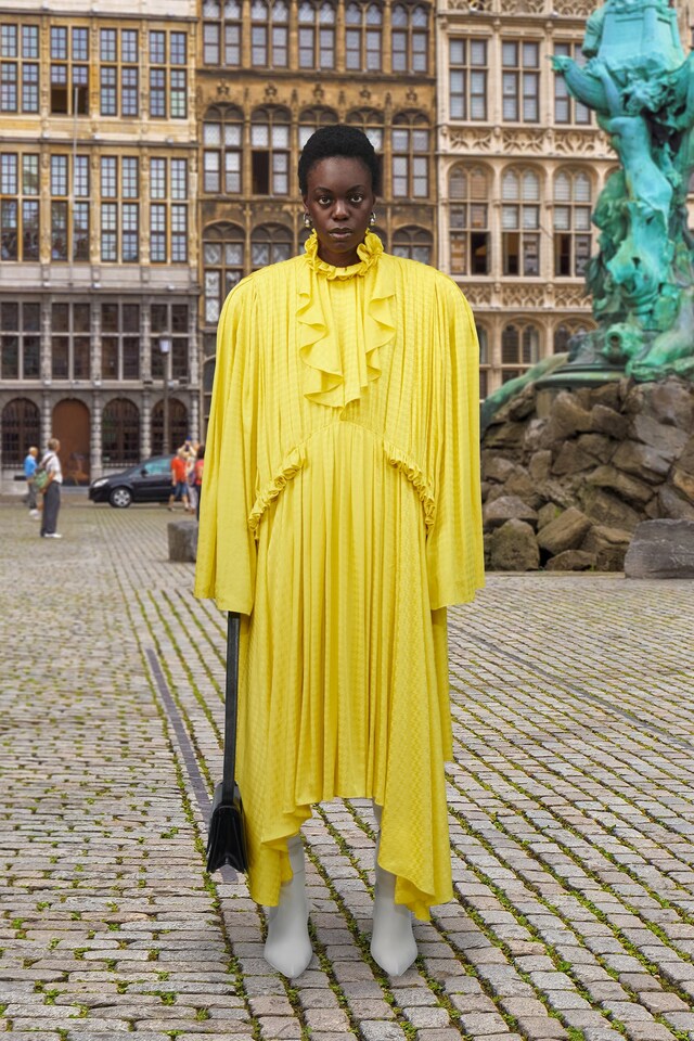 Balenciaga Pre-Fall 2021 by Demna Gvasalia 12