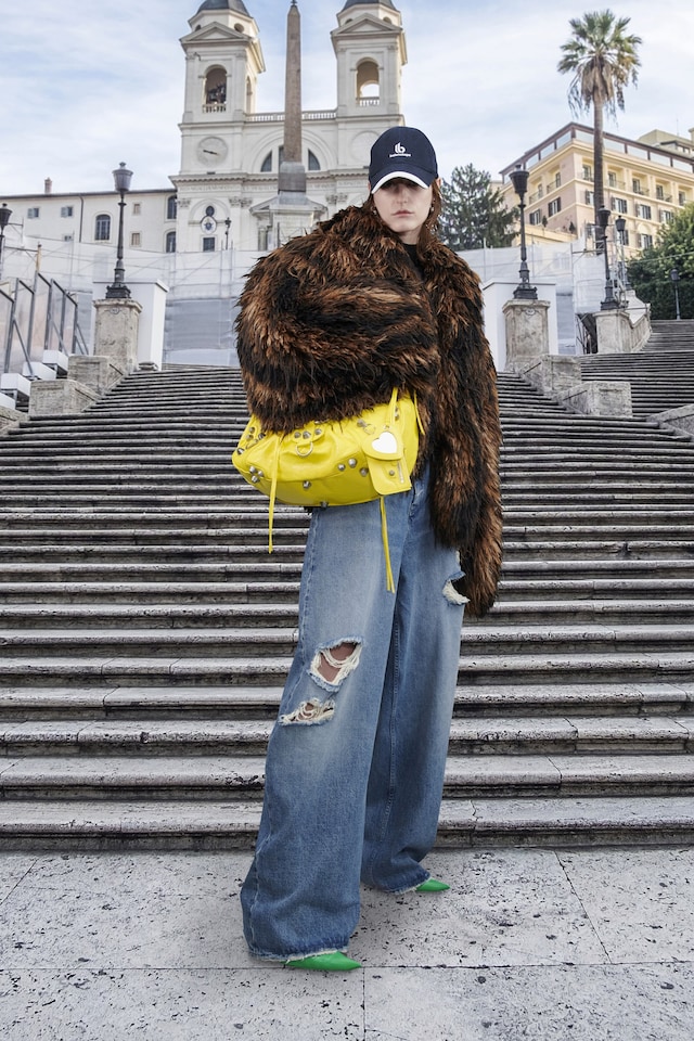 Balenciaga Pre-Fall 2021 by Demna Gvasalia 17