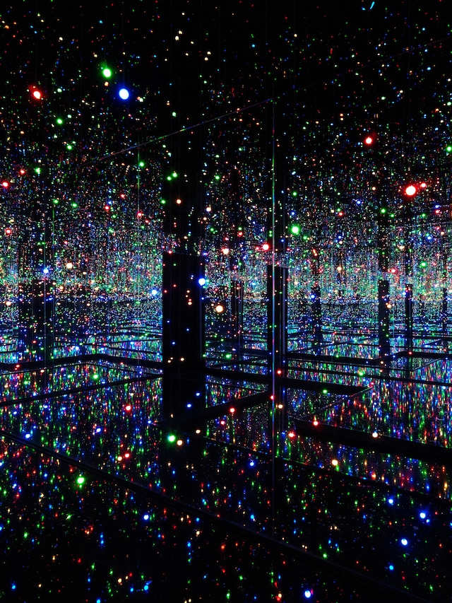 Yayoi Kusama,  “Infinity Mirrored Room” (2011/2017)   4