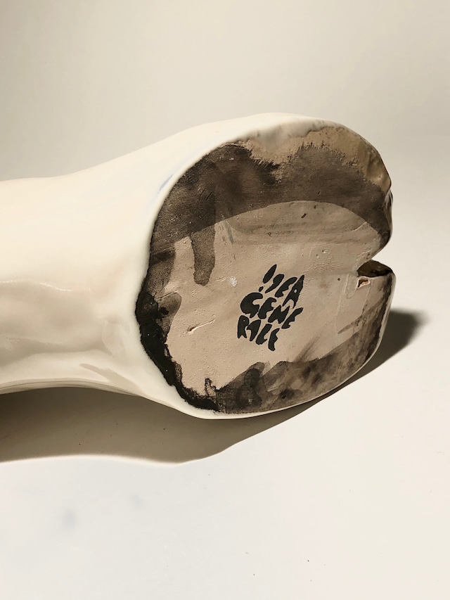 Idea Generale Tabi boot vase 9