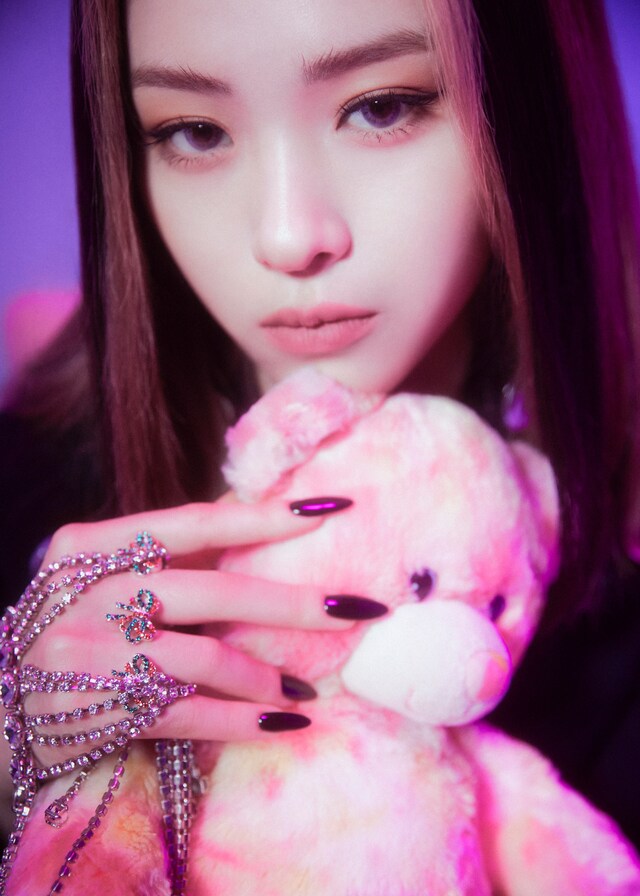 ITZY –&#160;Dazed Korea7 7