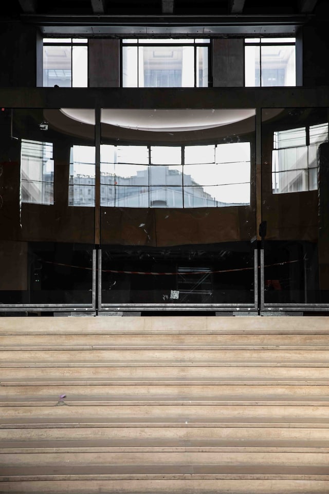 Anne Imhof’s Carte blanche, Natures Mortes, Palais 2