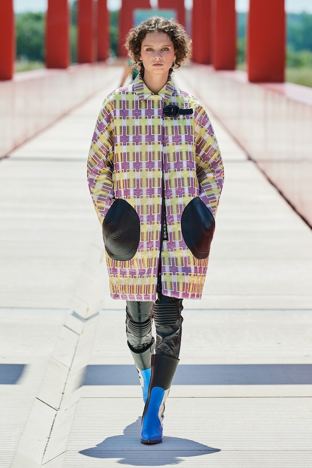 Louis Vuitton Cruise 2022 womenswear 9