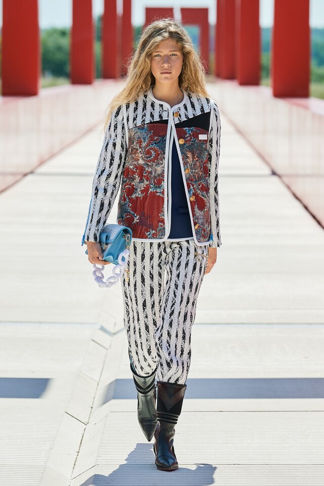 Louis Vuitton Cruise 2022 womenswear 13