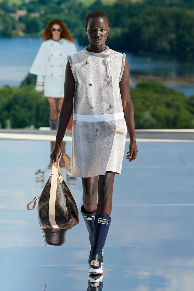 Louis Vuitton Cruise 2022 womenswear 17
