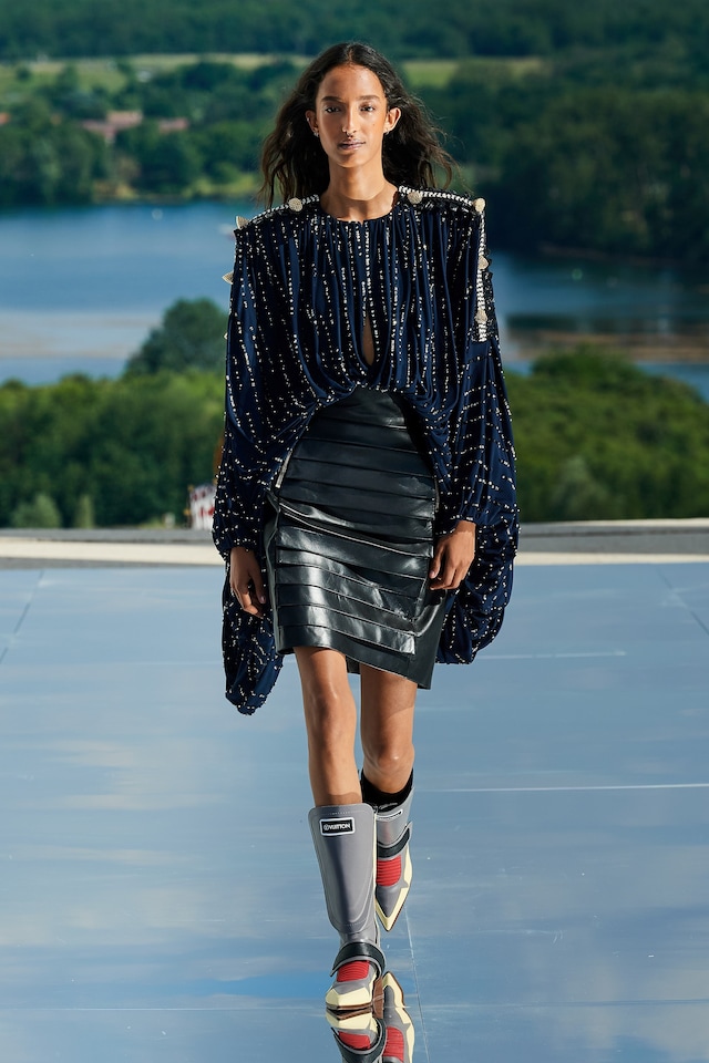 Louis Vuitton Cruise 2022 womenswear 21