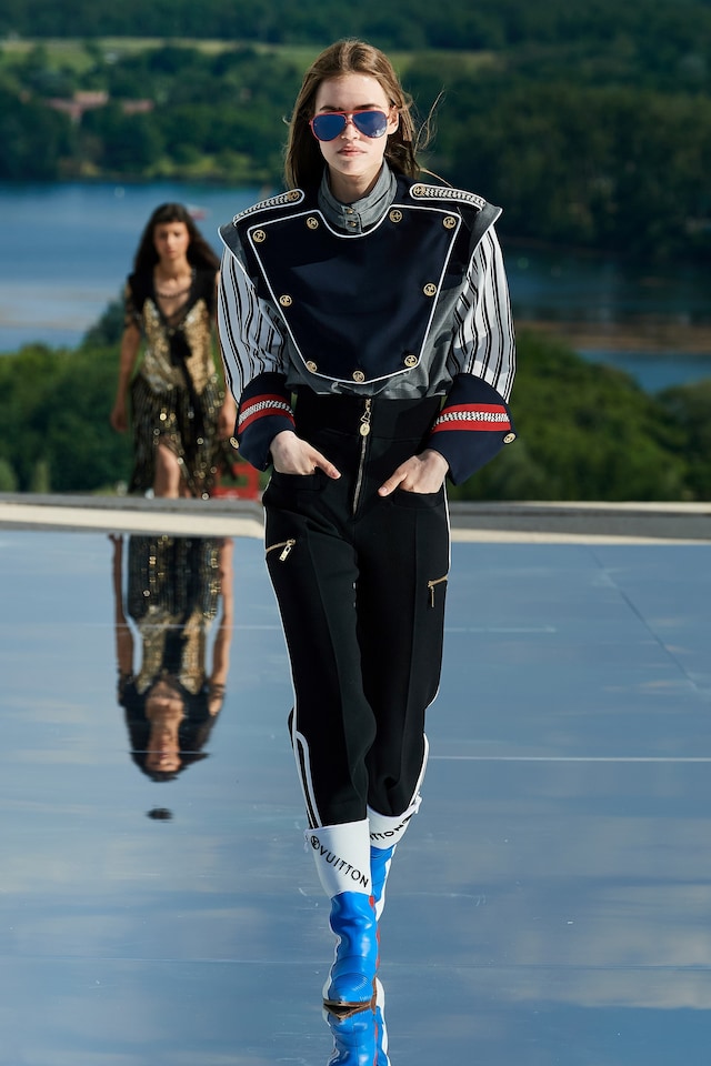 Louis Vuitton Cruise 2022 womenswear 24