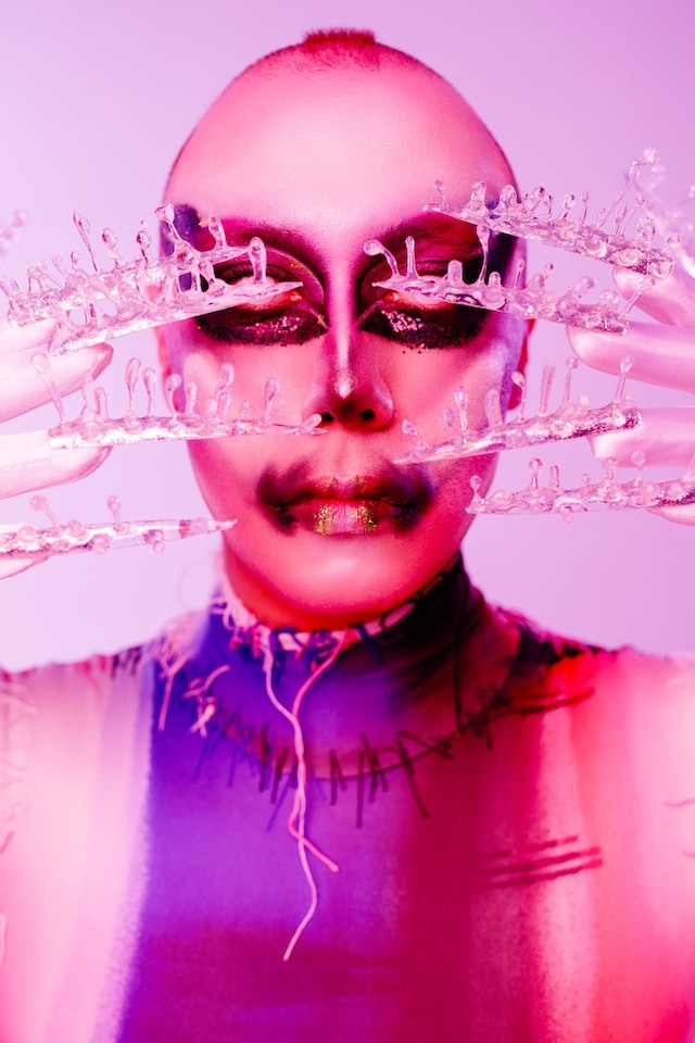 Russian drag queen Lorina Rey is breaking down boundaries 11