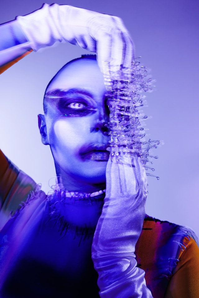 Russian drag queen Lorina Rey is breaking down boundaries 17