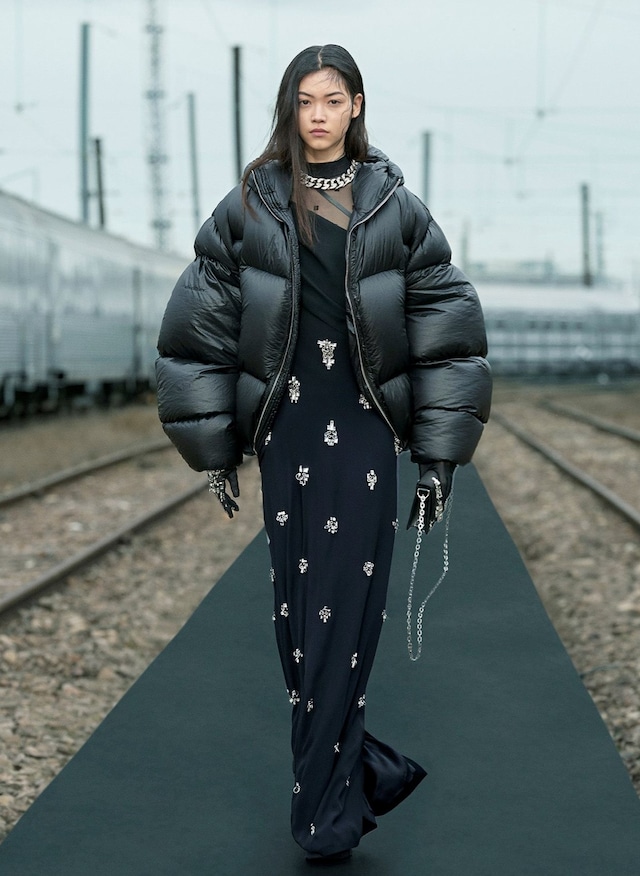 Givenchy Resort 2022 5