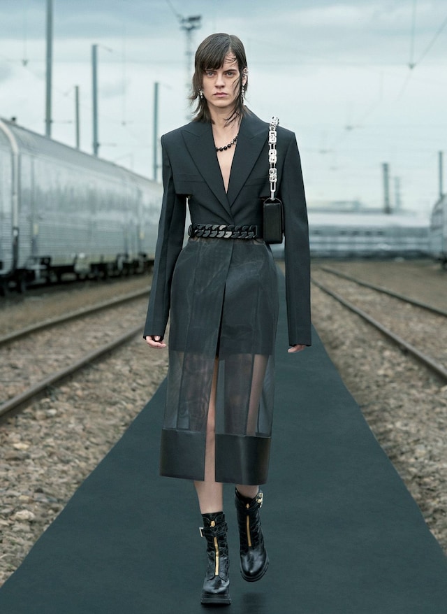 Givenchy Resort 2022 6