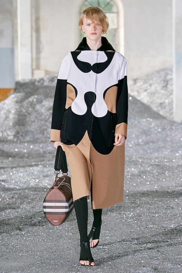 Burberry SS22 Womenswear 4