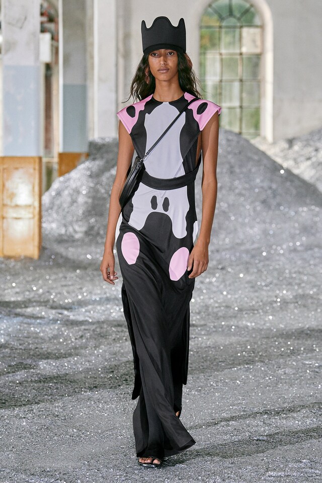 Burberry SS22 Womenswear 14