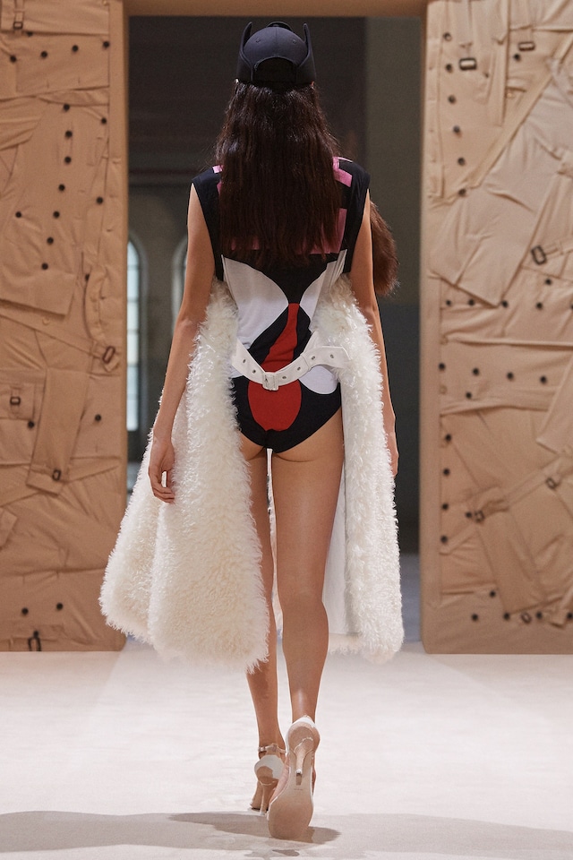 Burberry SS22 Womenswear 19
