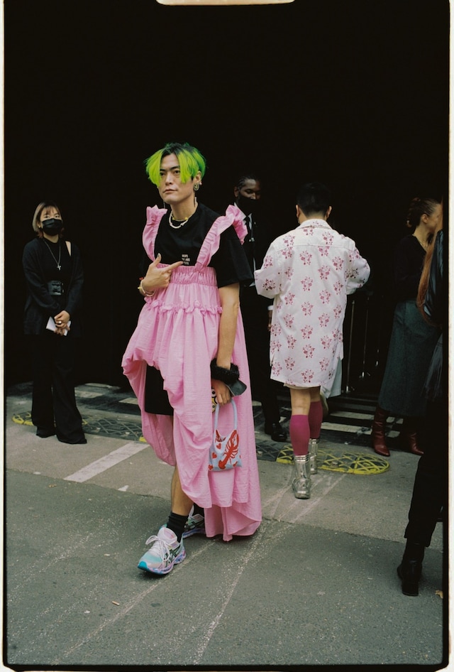 Yu Fujiwara London Fashion Week SS22 Street Style 11