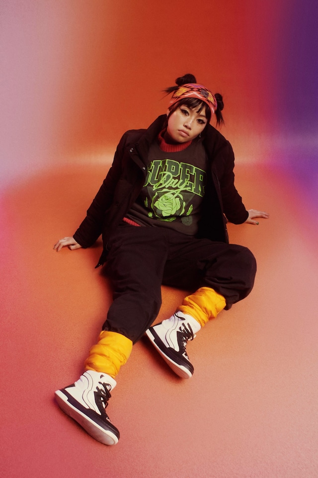 Beabadoobee Superdry AW21 1