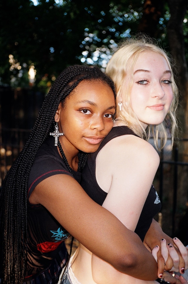 Marie Tomanova, “Makenna and Doe” (2020) 19