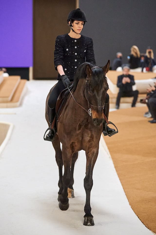 Chanel 12