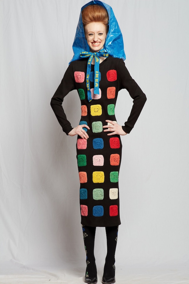 Batsheva AW22, ikea bag babushka scarf 21