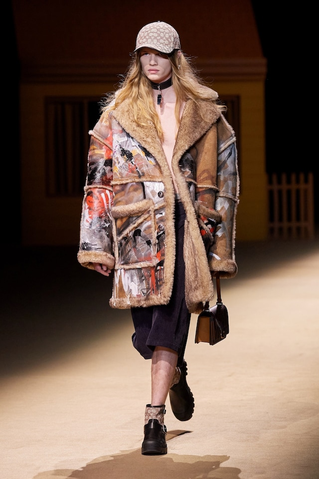 Coach AW22, graffiti shearling 38