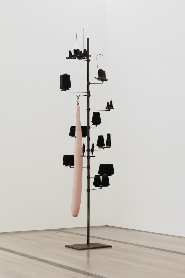 Louise Bourgeois, “In Respite”&#160;(1992). 6