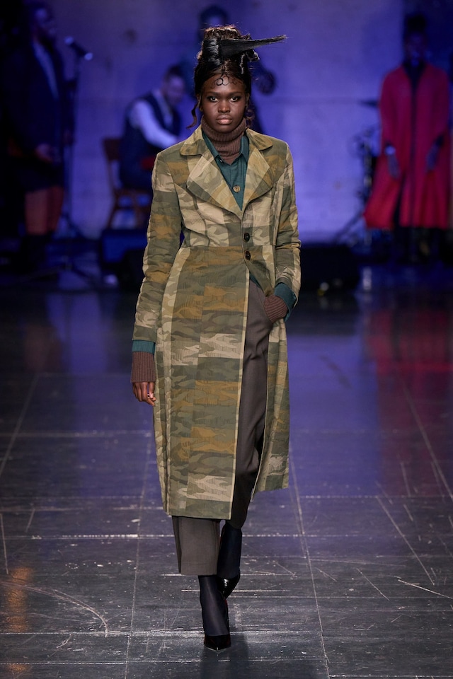Labrum AW22 6