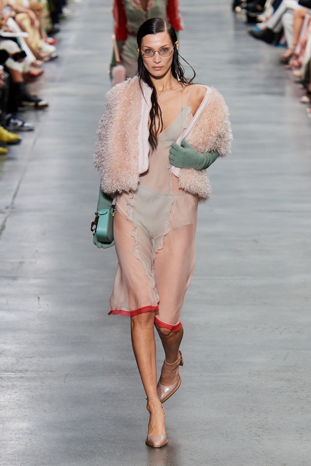 Fendi AW22, Bella Hadid 6
