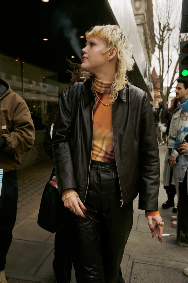 LFW AW22 street style 22