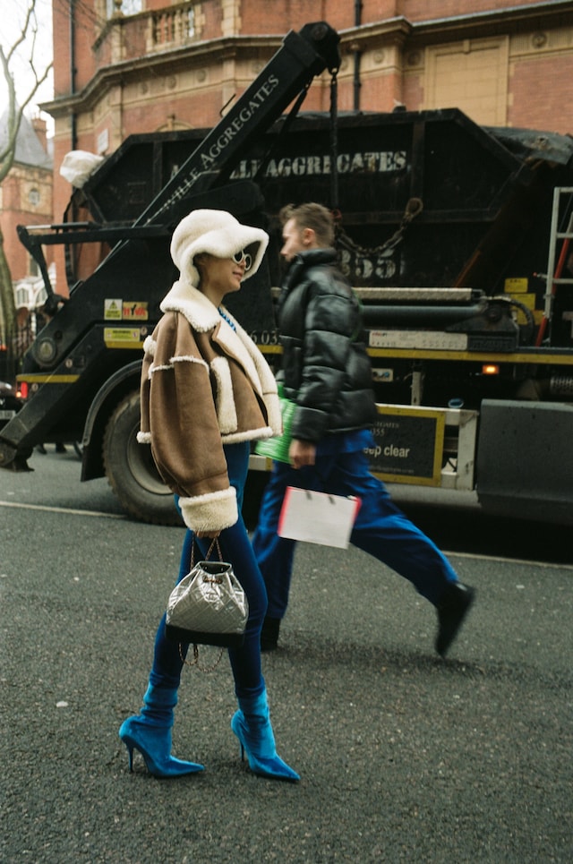 LFW AW22 street style 23
