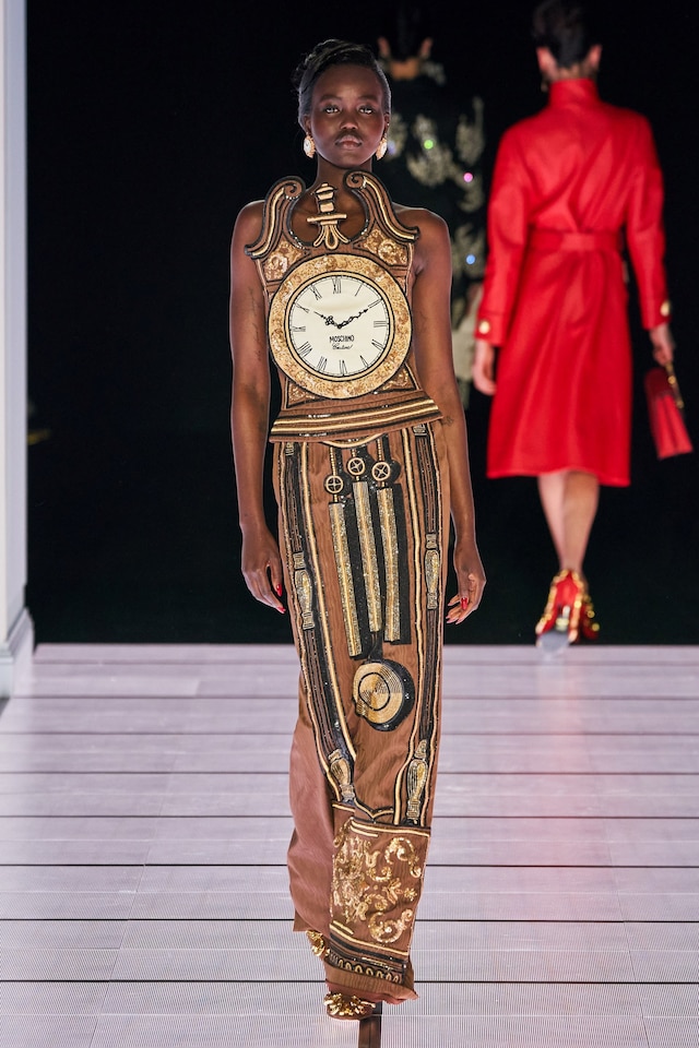 Moschino AW22 10