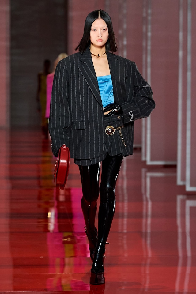 Versace AW22 21