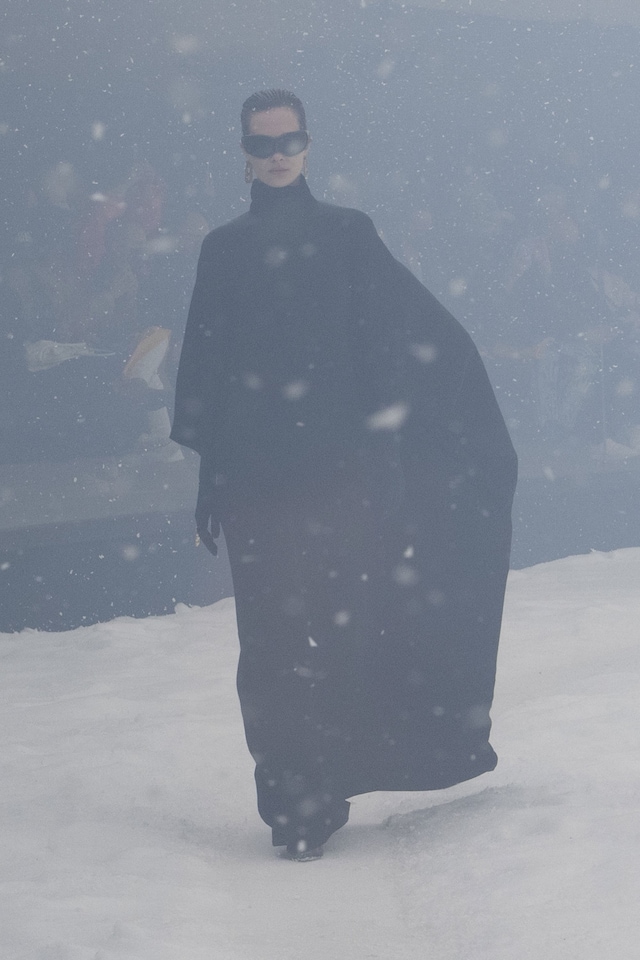 Balenciaga Paris Fashion Week AW22 collection 3