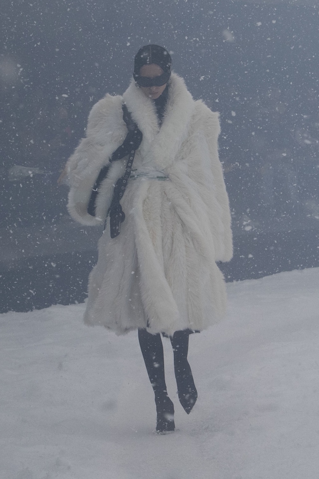Balenciaga Paris Fashion Week AW22 collection 14