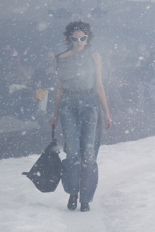 Balenciaga Paris Fashion Week AW22 collection 19