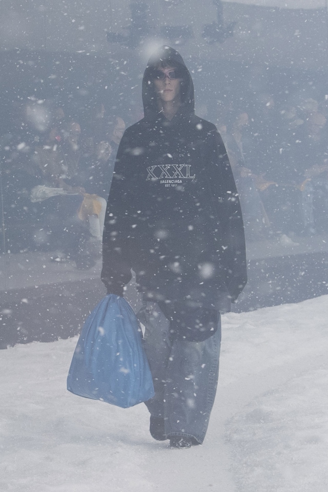 Balenciaga Paris Fashion Week AW22 collection 20