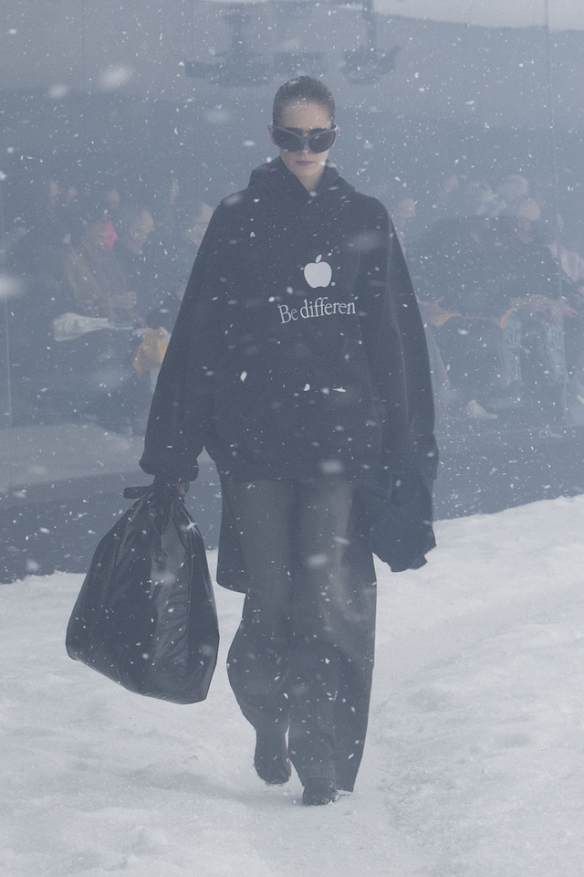 Balenciaga Paris Fashion Week AW22 collection 22
