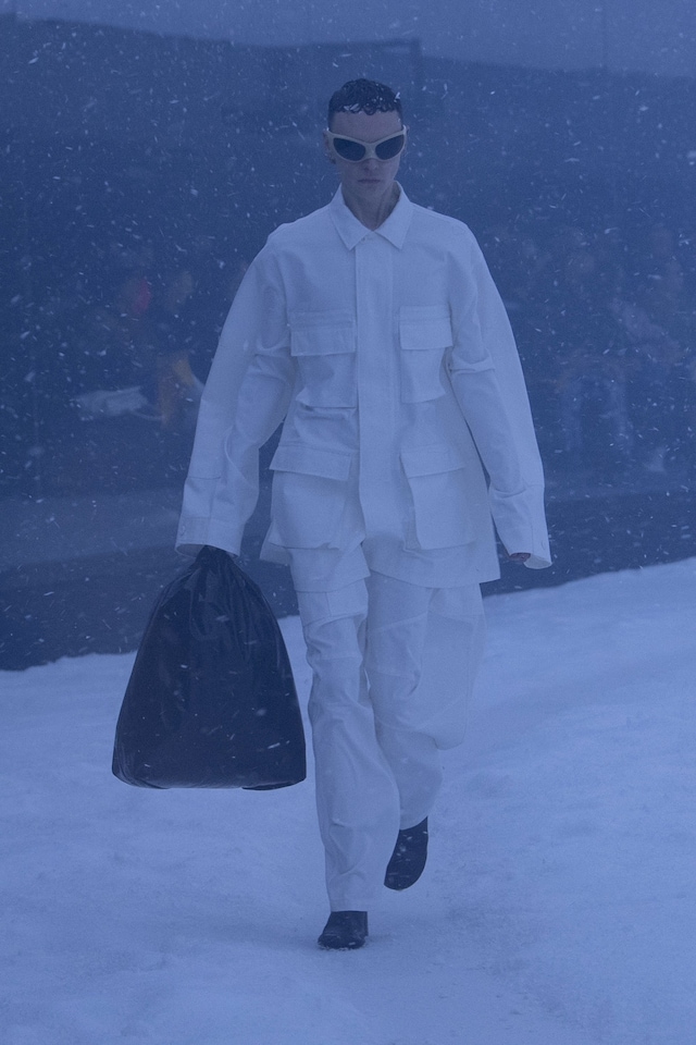 Balenciaga Paris Fashion Week AW22 collection 25
