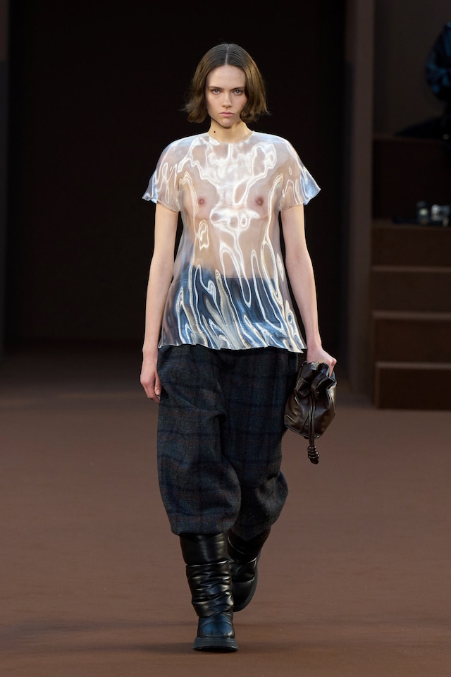 Loewe AW22 71