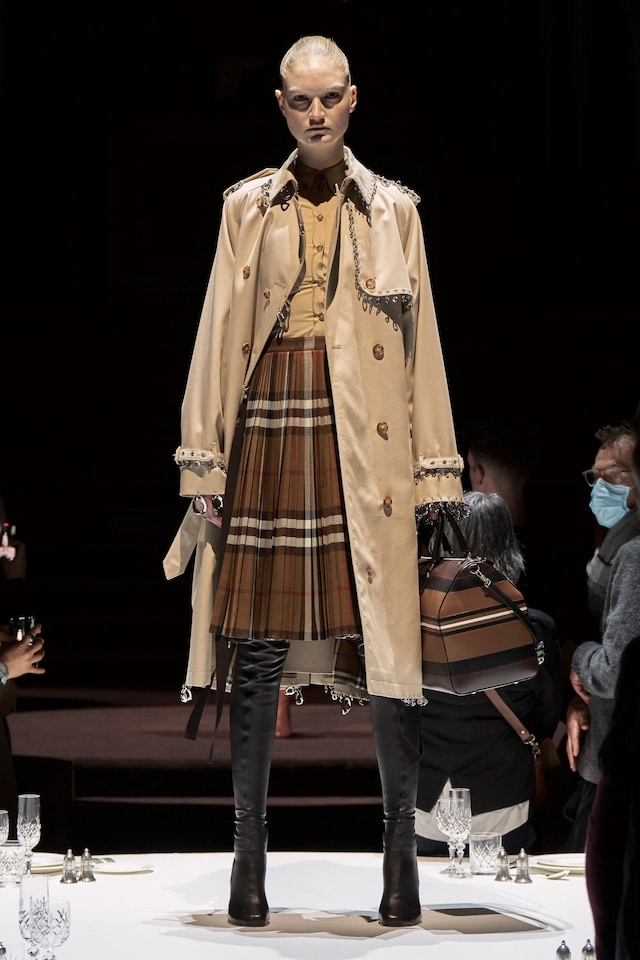 Burberry AW22 collection by Riccardo Tisci 4