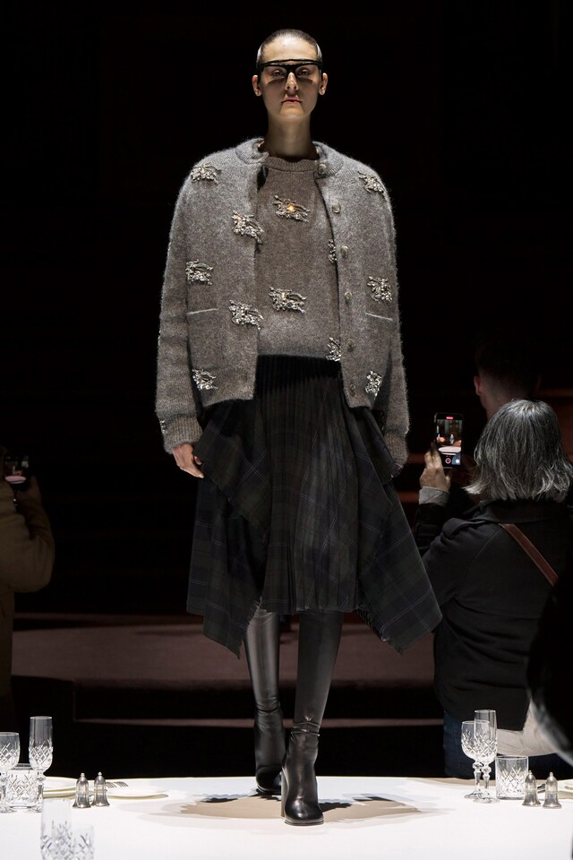 Burberry AW22 collection by Riccardo Tisci 9