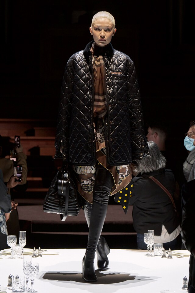 Burberry AW22 collection by Riccardo Tisci 13
