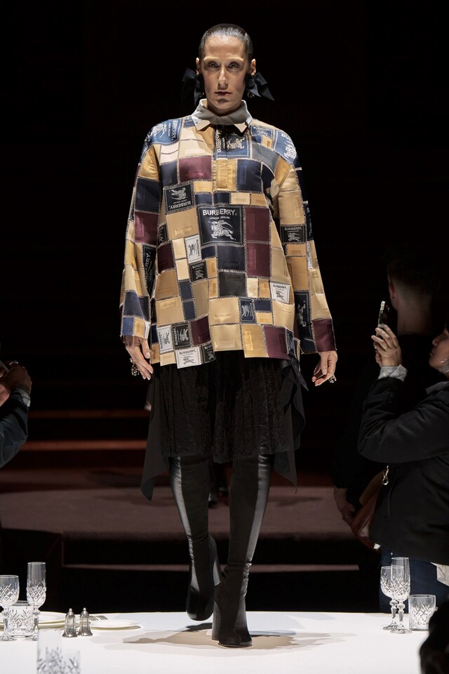 Burberry AW22 collection by Riccardo Tisci 18
